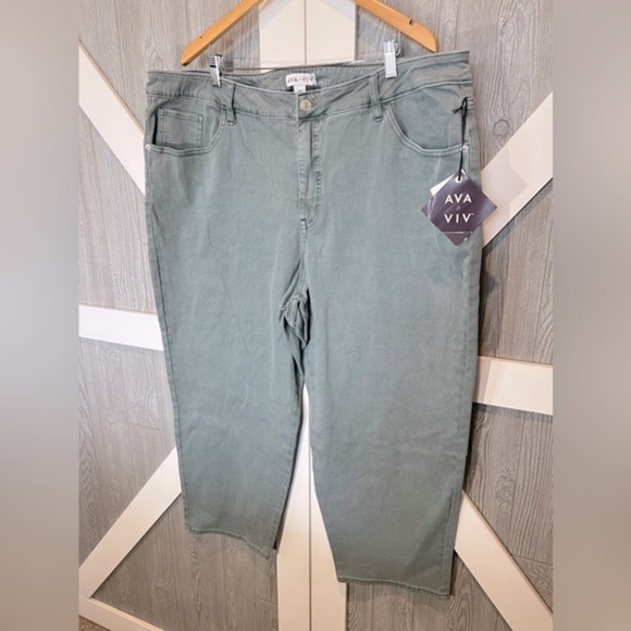 B10.17. NWT AVA & VIV GREEN JEANS 👖 24W - Picture 1 of 6